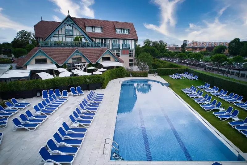 Fotos del hotel Renaissance Paris Hippodrome De St Cloud:  15