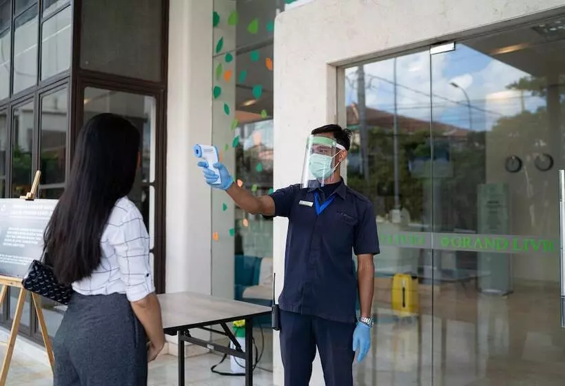 Fotos del hotel Grand Livio Kuta:  8