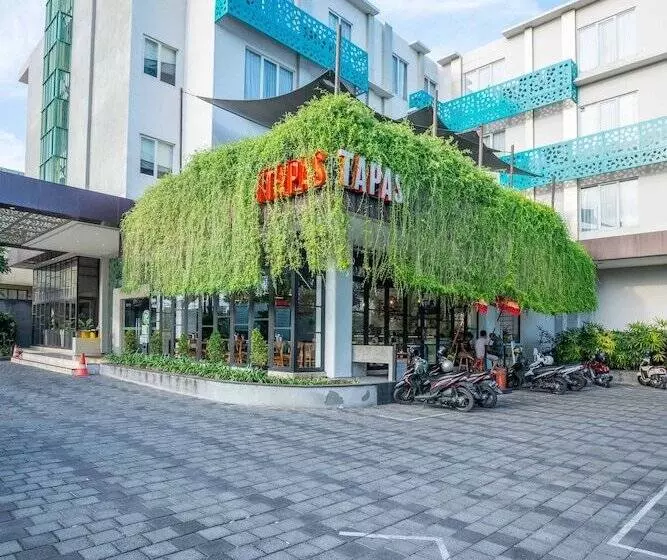 Fotos del hotel Grand Livio Kuta:  9