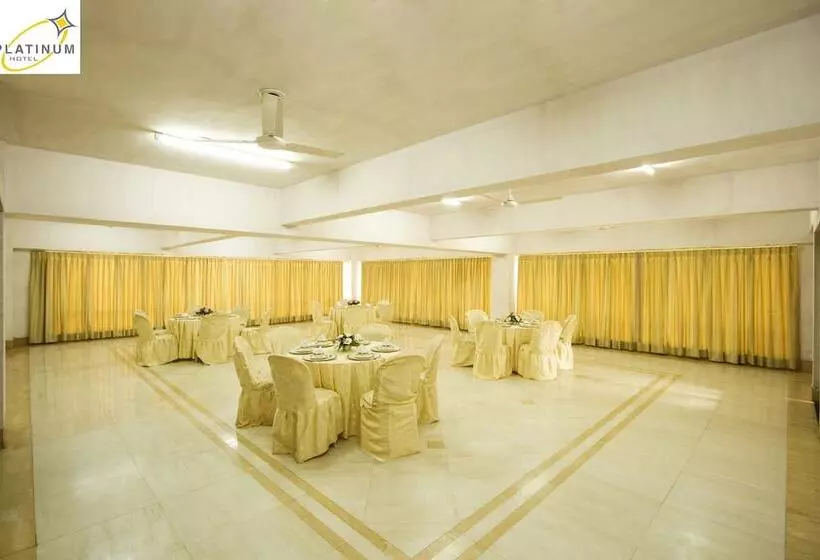 Fotos del hotel Platinum Residency:  21