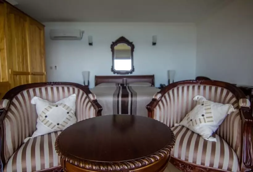 Fotos del hotel Treasure Cove  & Restaurant:  24