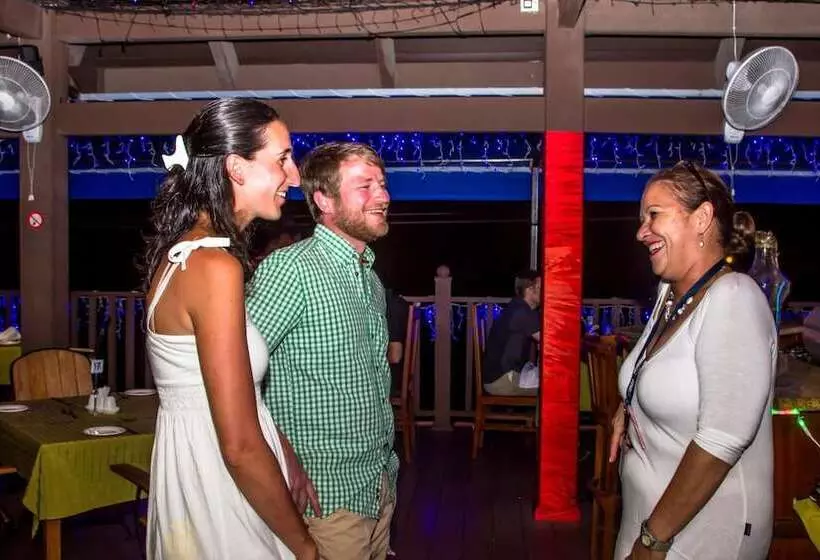 Fotos del hotel Treasure Cove  & Restaurant:  13