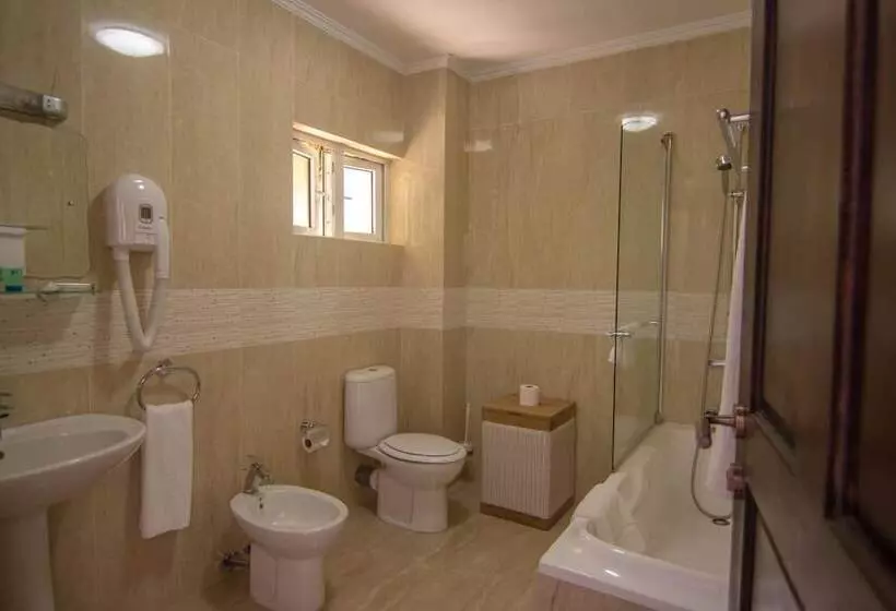 Fotos del hotel Treasure Cove  & Restaurant:  6