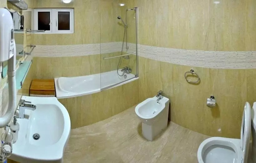 Fotos del hotel Treasure Cove  & Restaurant:  12