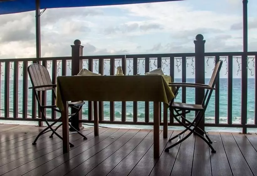 Fotos del hotel Treasure Cove  & Restaurant:  22