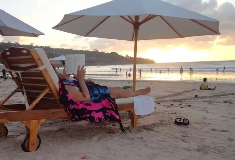 Fotos del hotel The Astari  Villa And Residence:  6