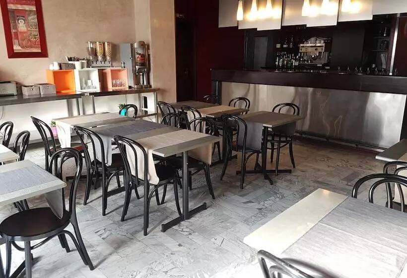 Fotos del hotel Adonis Arc Hôtel Aix:  15