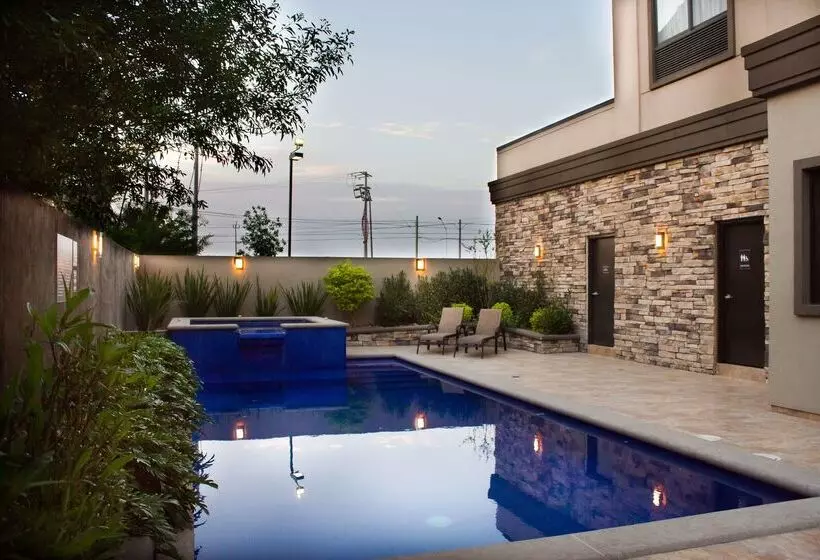 Best Western Premier Monterrey Aeropuerto