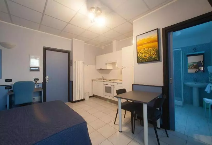 Fotos del hotel Tirreno:  23