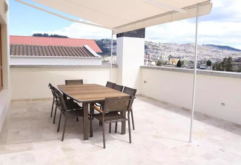 Fotos del hotel La Casona De La Ronda  Boutique & Luxury Apartments:  3