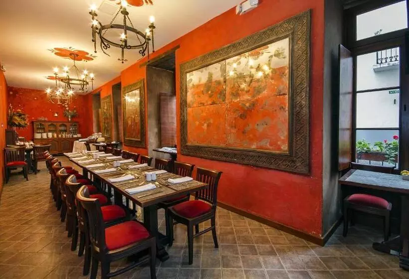 Fotos del hotel La Casona De La Ronda  Boutique & Luxury Apartments:  11