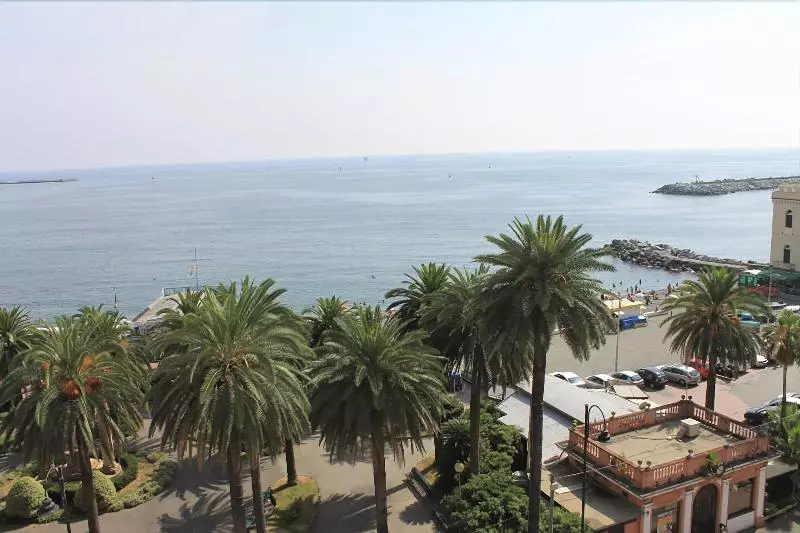 Fotos del hotel Grand  Mediterranée:  9