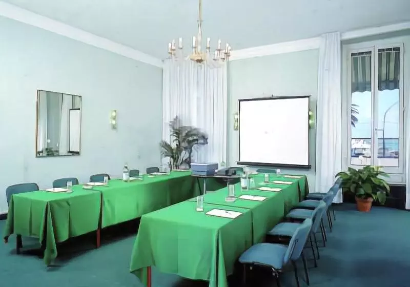 Fotos del hotel Grand  Mediterranée:  7