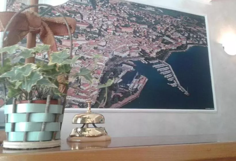 Fotos del hotel Astoria:  8