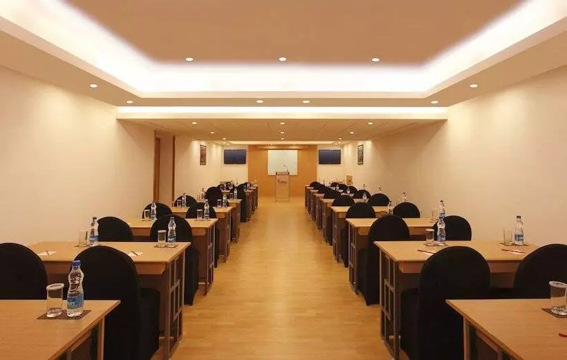 Fotos del hotel Red Fox Hotel, Delhi Airport:  6