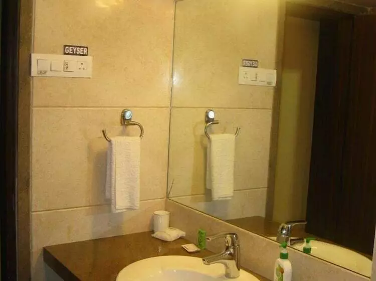 Fotos del hotel Hummingbird Apartments  Saiprasad:  9