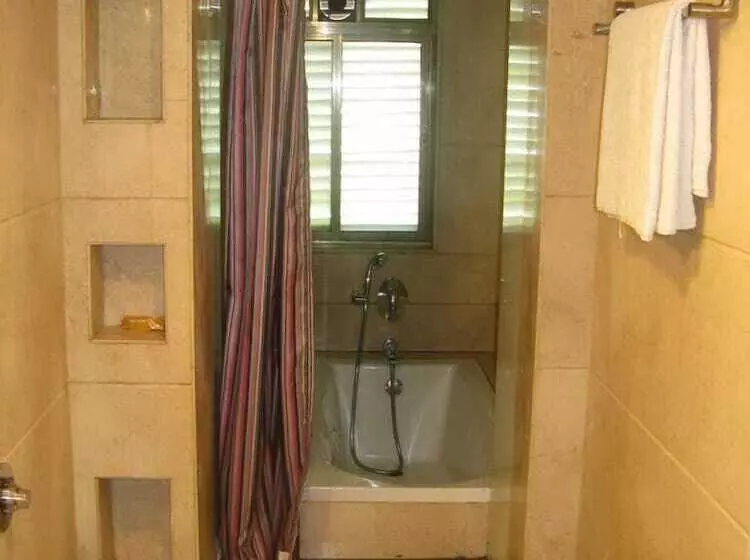 Fotos del hotel Hummingbird Apartments  Saiprasad:  15