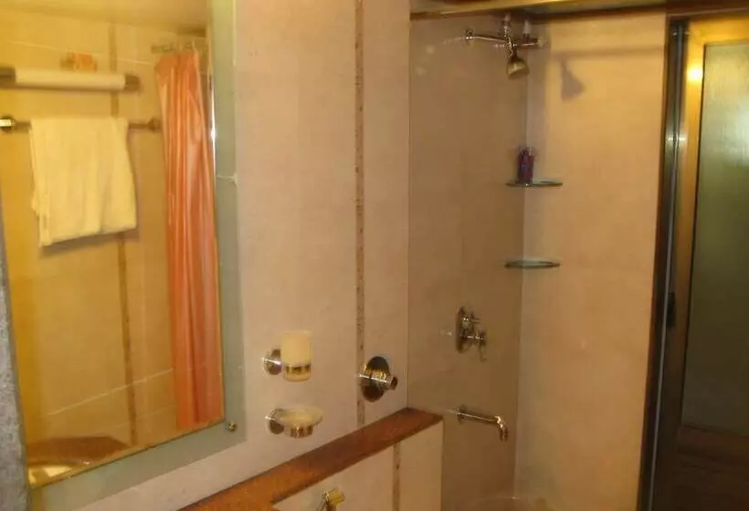 Fotos del hotel Hummingbird Apartments  Saiprasad:  23