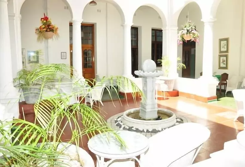 Fotos del hotel The Bulawayo Club:  8