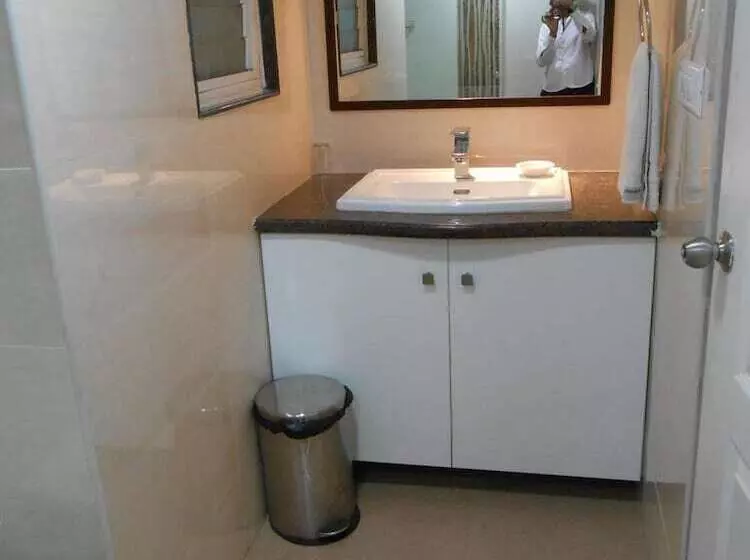 Fotos del hotel Brunton Heights:  15