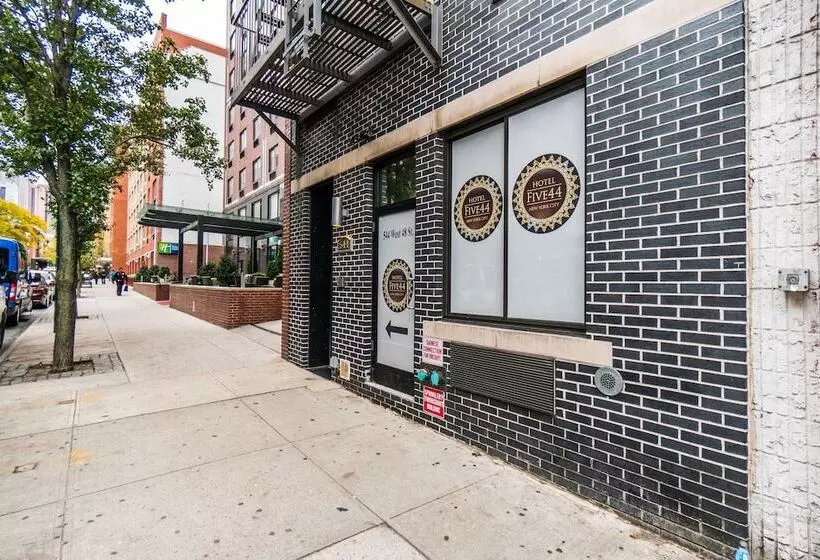 Fotos del hotel Five44:  13