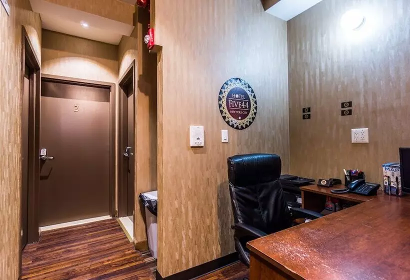 Fotos del hotel Five44:  4