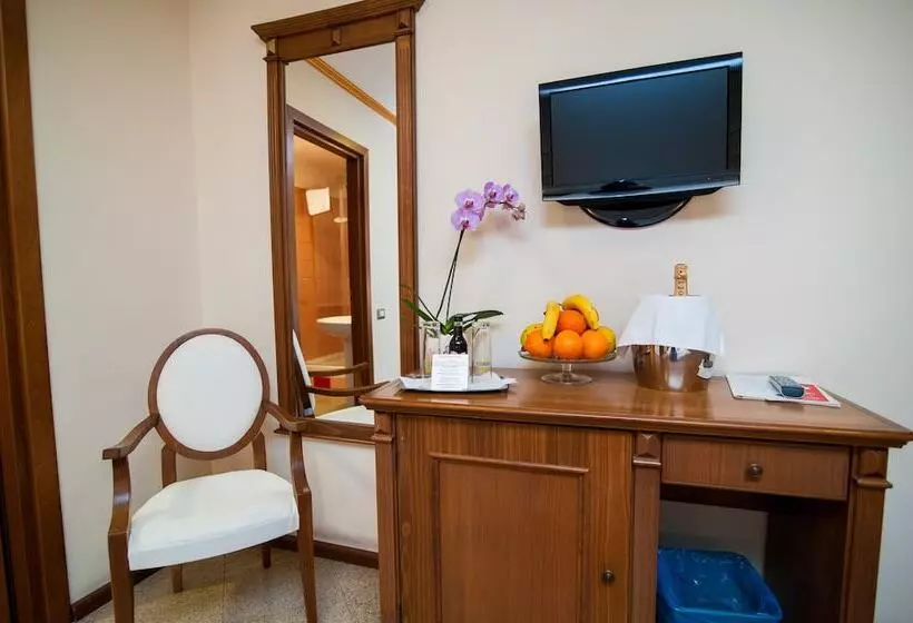 Fotos del hotel Dbh Bucharest:  23