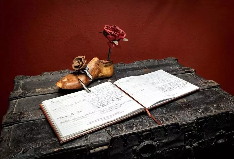 Fotos del hotel Rouge On Rose Boutique:  13