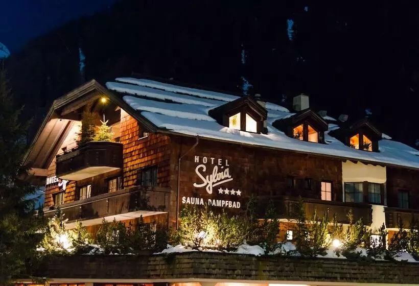 Fotos del hotel Sylvia By Skinetworks:  15