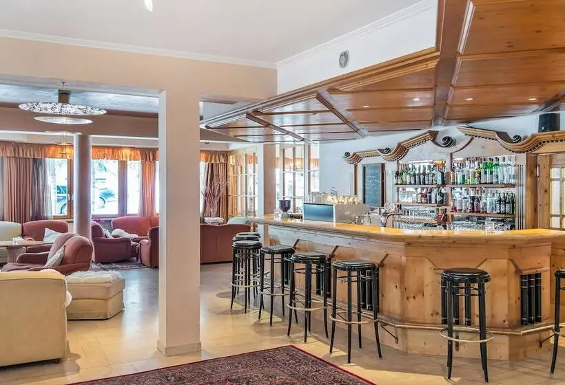 Fotos del hotel Sylvia By Skinetworks:  5