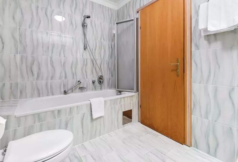 Fotos del hotel Sylvia By Skinetworks:  17