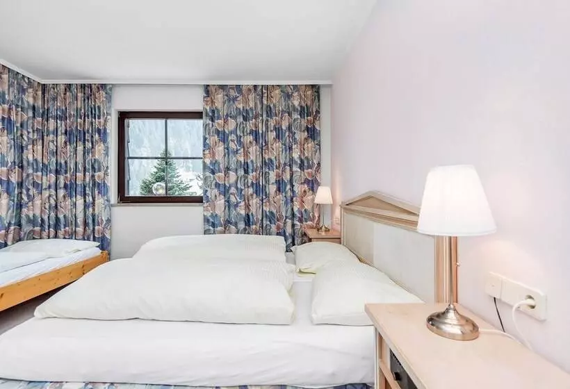 Fotos del hotel Sylvia By Skinetworks:  21