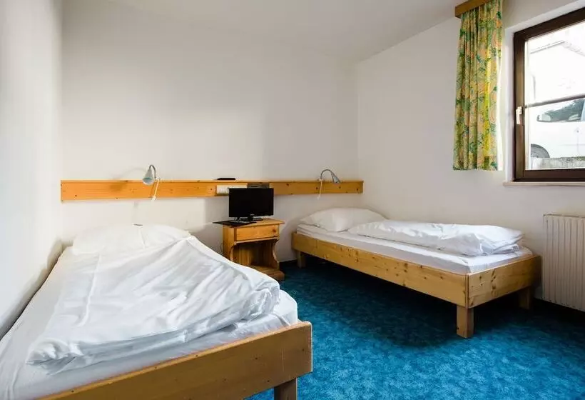 Fotos del hotel Sylvia By Skinetworks:  16