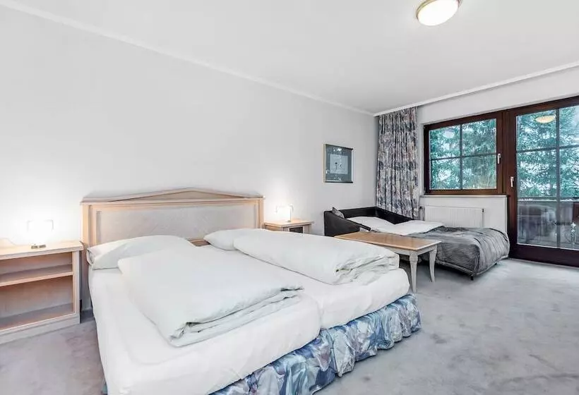 Fotos del hotel Sylvia By Skinetworks:  22