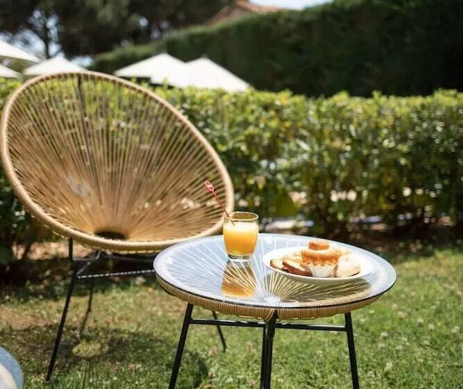 Fotos del hotel Hôtel La Pinède:  13