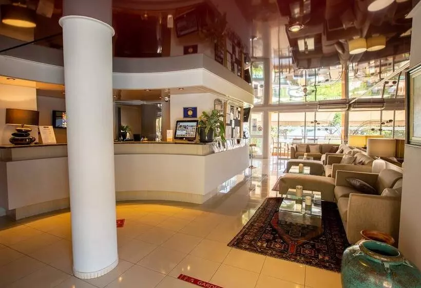 Fotos del hotel Hôtel La Pinède:  4