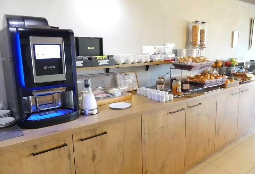 Fotos del hotel Hôtel La Pinède:  6