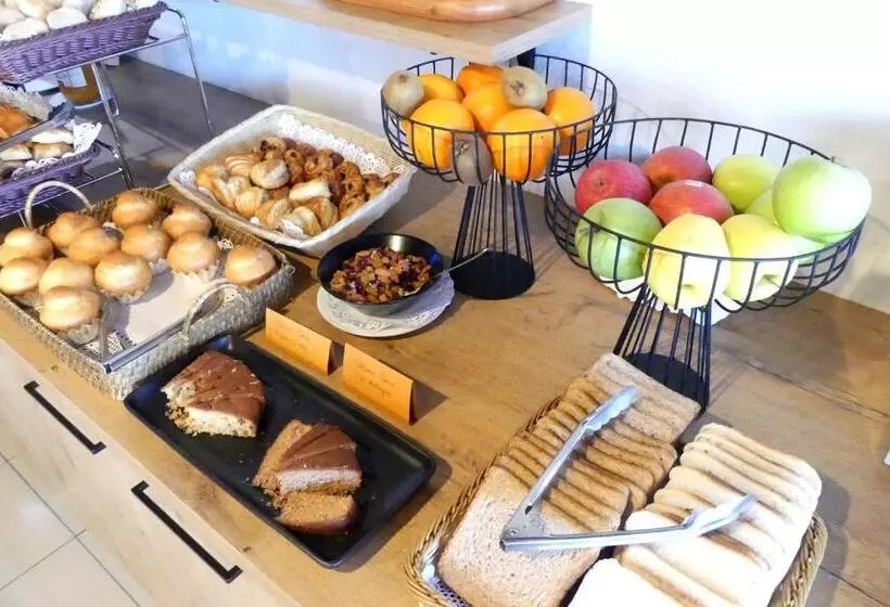 Fotos del hotel Hôtel La Pinède:  5