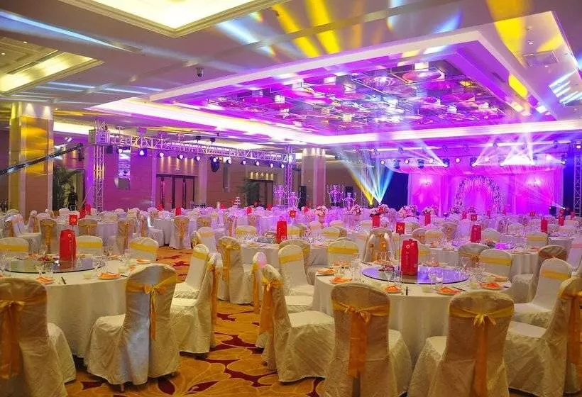 Fotos del hotel New Century  Qingdao:  12