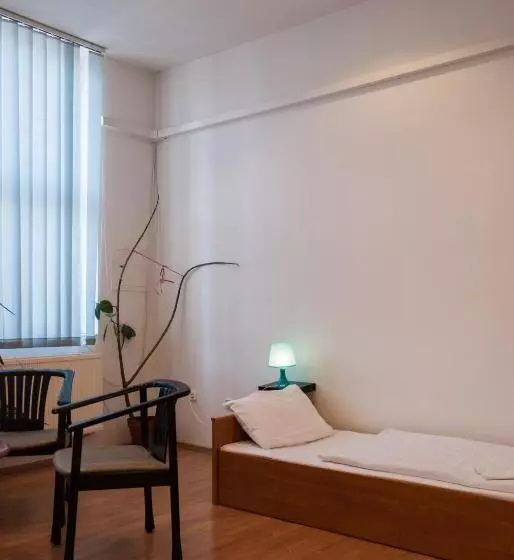 Fotos del hotel Broadway City Guesthouse:  5