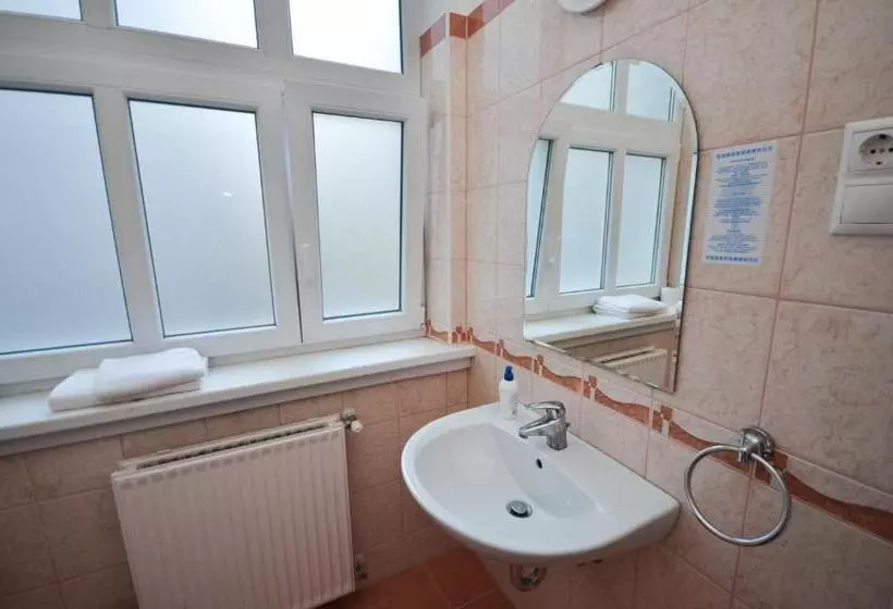 Fotos del hotel Broadway City Guesthouse:  6