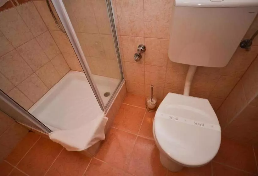 Fotos del hotel Broadway City Guesthouse:  3