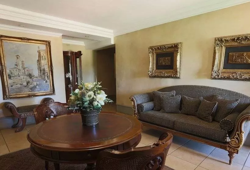 Fotos del hotel Castello Di Monte:  24