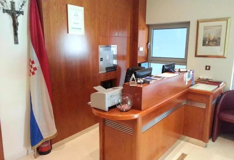 Fotos del hotel Croatia:  7