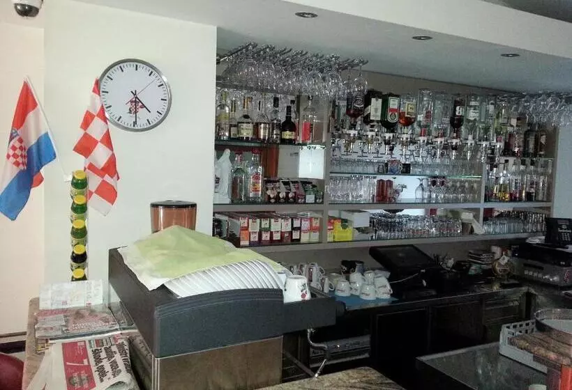 Fotos del hotel Croatia:  5