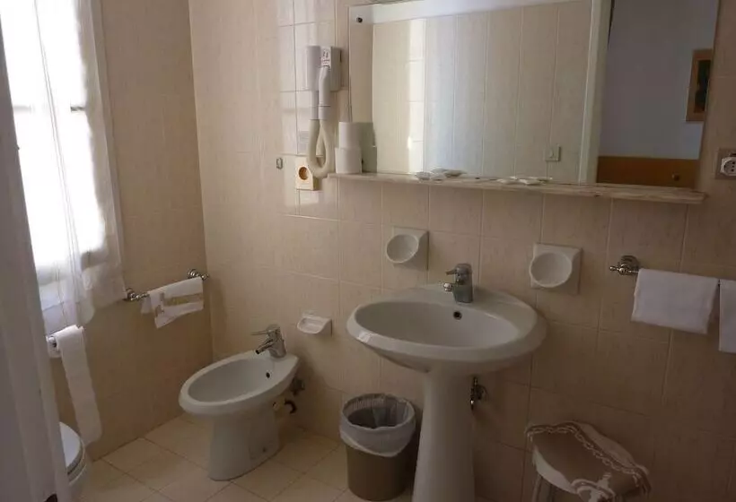 Fotos del hotel Ariston Montecarlo:  22