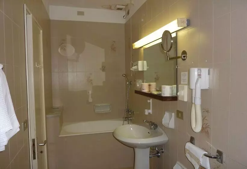 Fotos del hotel Ariston Montecarlo:  7