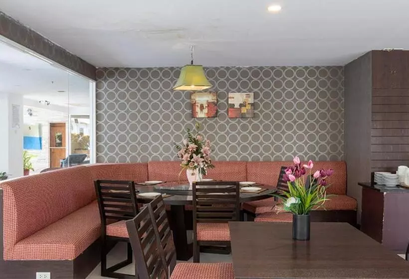 Fotos del hotel Boss Suites Nana:  15