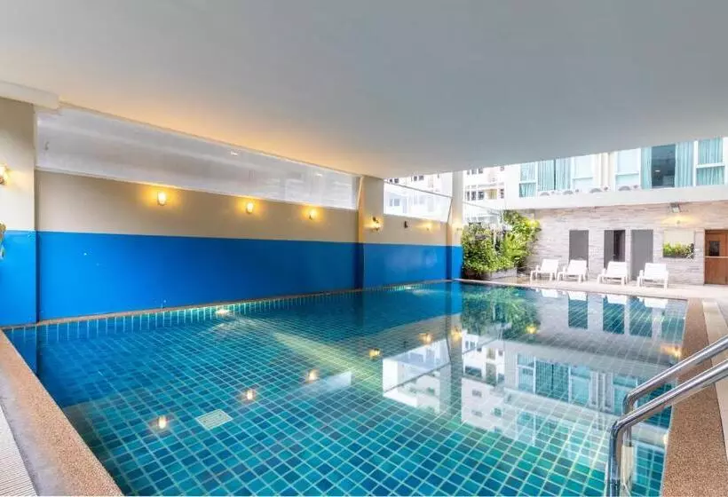 Fotos del hotel Boss Suites Nana:  2