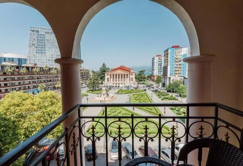 Fotos del hotel Golden Palace Batumi  & Casino:  8